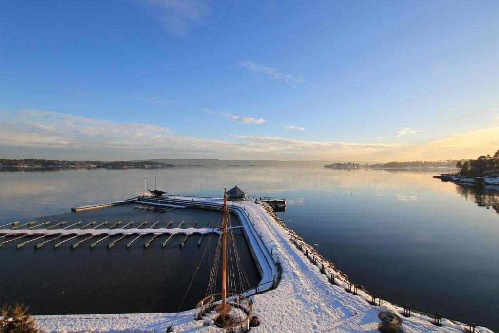 Holmen Fjordhotell Nesbru Exterior photo